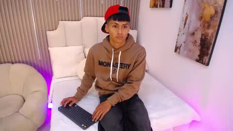 adrianstark_ online show from 05-18-26, 12:11