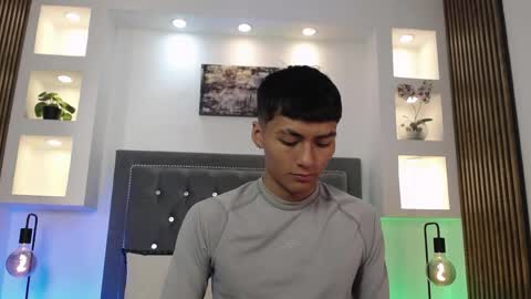 adrianstark_ online show from 06-08-26, 12:49
