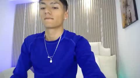 adrianstark_ online show from 06-11-26, 12:36