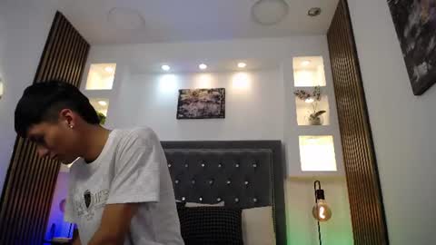 adrianstark_ online show from 06-18-26, 01:04
