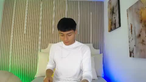 adrianstark_ online show from 06-24-26, 12:37