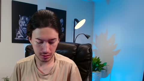 Snapshot of adrianwilliams_ chatting on 02-10-25, 07:07 Adrian Williams online show from 02-10-25, 07:07