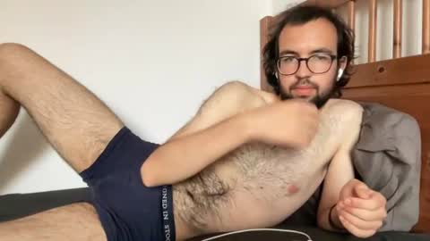 Snapshot of adrien_b chatting on 07-11-26, 06:43 adrien_b online show from 07-11-26, 06:43