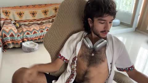 Snapshot of adrien_polo chatting on 02-17-26, 02:35 adrien_polo online show from 02-17-26, 02:35