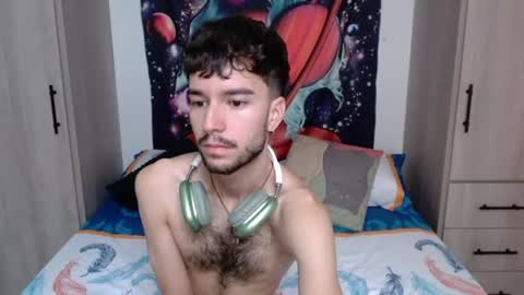 Snapshot of adrien_polo chatting on 07-12-26, 01:46 adrien_polo online show from 07-12-26, 01:46