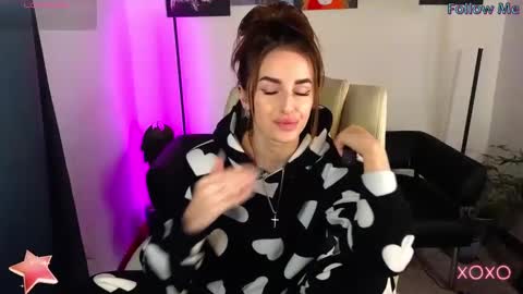 Adriana online show from 03-11-25, 04:51