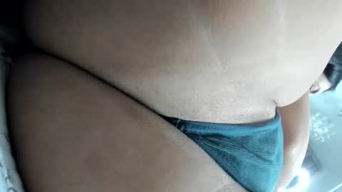 Snapshot of aeenna chatting on 10-23-25, 09:57 aeenna online show from 10-23-25, 09:57