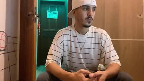 Luci online show from 09-13-25, 03:06