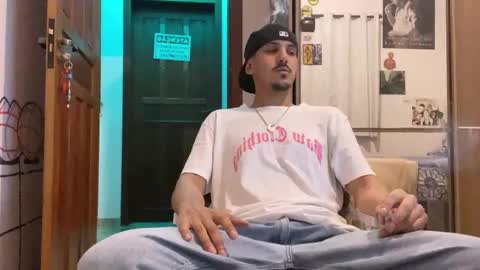 Luci online show from 10-07-25, 02:31