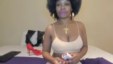 Snapshot of aficangagqueen chatting on 06-19-26, 02:38 AfricanSquirtQueen online show from 06-19-26, 02:38