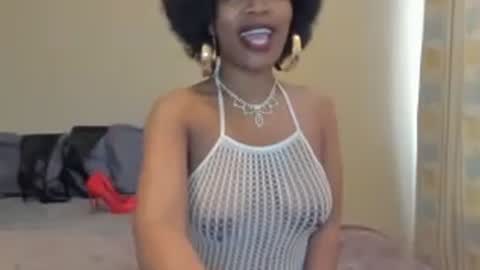 Snapshot of aficangagqueen chatting on 07-23-26, 09:07 AfricanSquirtQueen online show from 07-23-26, 09:07