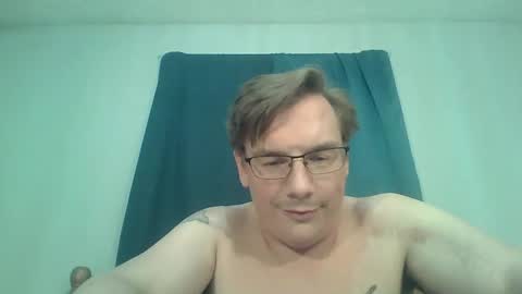 afreeman1 online show from 10-19-25, 01:06