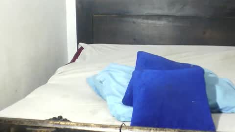 Snapshot of african_beauties chatting on 03-01-26, 11:45 Mia Friends online show from 03-01-26, 11:45