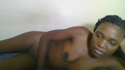 Snapshot of africancutegal chatting on 04-10-26, 09:30 Yvonne online show from 04-10-26, 09:30