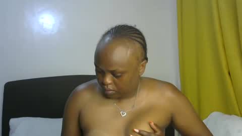 Snapshot of africanlovei chatting on 02-17-25, 01:04 africanlovei online show from 02-17-25, 01:04