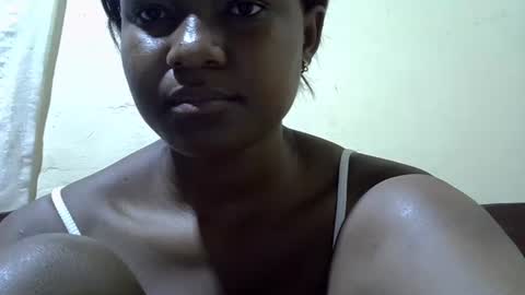 Snapshot of africanngirl chatting on 01-05-25, 07:49 africanngirl online show from 01-05-25, 07:49
