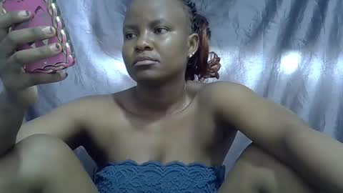 Snapshot of africanngirl chatting on 10-31-25, 10:27 africanngirl online show from 10-31-25, 10:27