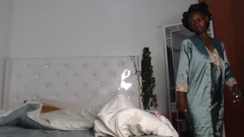 CIARA online show from 02-10-25, 01:03