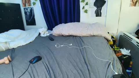 Africanpetitequeenn online show from 11-29-25, 06:16