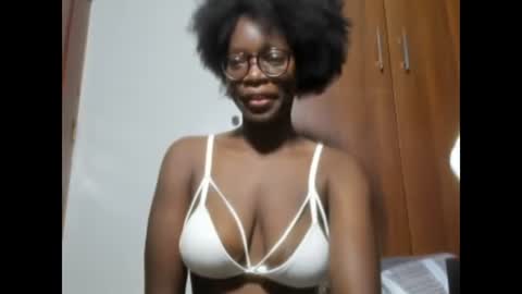 Leah online show from 12-02-24, 12:19