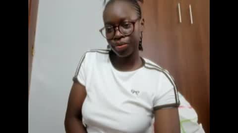 Leah online show from 12-06-24, 09:43