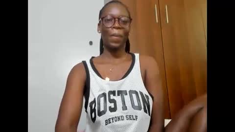 Leah online show from 02-10-25, 04:52