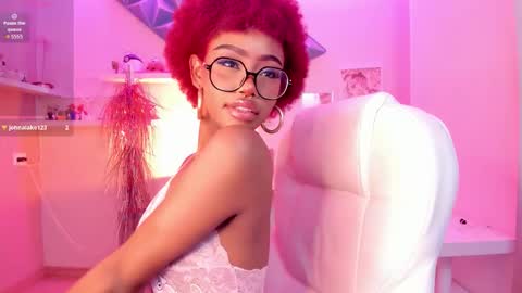 Snapshot of afrodita_sweeet chatting on 01-05-26, 08:45 Afrodita online show from 01-05-26, 08:45