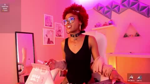 Snapshot of afrodita_sweeet chatting on 01-12-26, 07:52 Afrodita online show from 01-12-26, 07:52