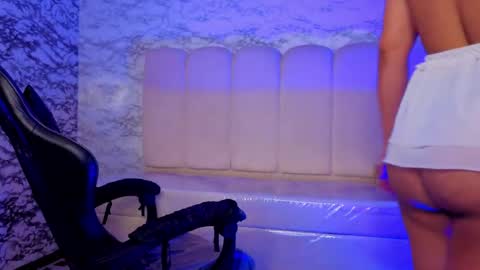 afrodita_wild_v online show from 04-10-26, 01:27