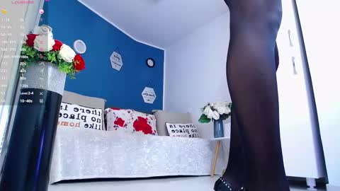 Snapshot of afroditha_ chatting on 01-10-26, 04:42 Amalia online show from 01-10-26, 04:42