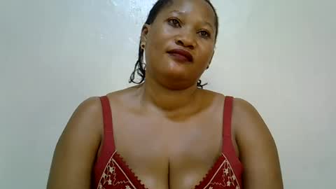 Snapshot of afronubians chatting on 06-18-26, 05:51 afronubians online show from 06-18-26, 05:51