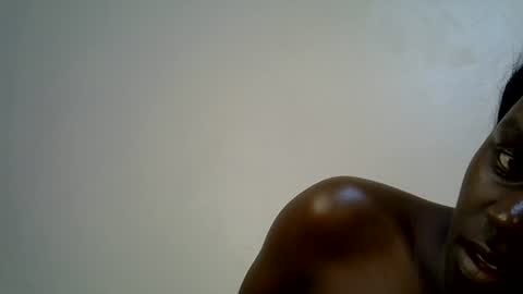 Snapshot of afronubians_ chatting on 06-27-26, 06:35 pink and josphen online show from 06-27-26, 06:35