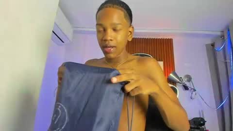 afrowayuu online show from 06-22-26, 11:07