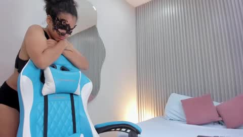 Snapshot of agata18_ chatting on 10-29-25, 01:02 A G A T A  online show from 10-29-25, 01:02