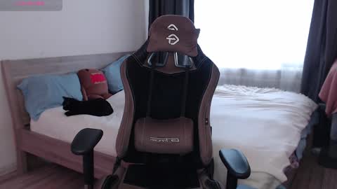 Snapshot of agata_cherry chatting on 12-09-24, 07:06 Eva online show from 12-09-24, 07:06