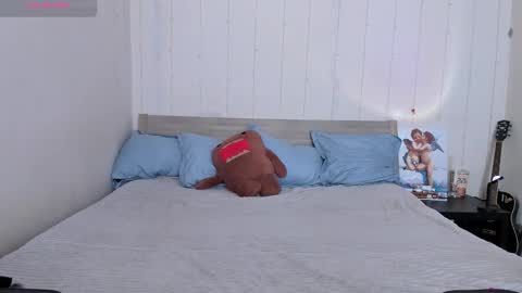 Snapshot of agata_cherry chatting on 09-11-25, 03:50 Eva online show from 09-11-25, 03:50