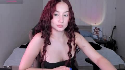 Snapshot of agata_cherry chatting on 09-17-25, 07:21 Eva online show from 09-17-25, 07:21