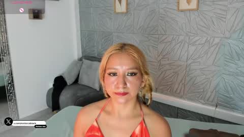 Snapshot of agatadelphine_mr chatting on 06-02-26, 01:13 Agatadelphine online show from 06-02-26, 01:13