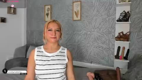 Snapshot of agatadelphine_mr chatting on 07-02-26, 02:45 Agatadelphine online show from 07-02-26, 02:45