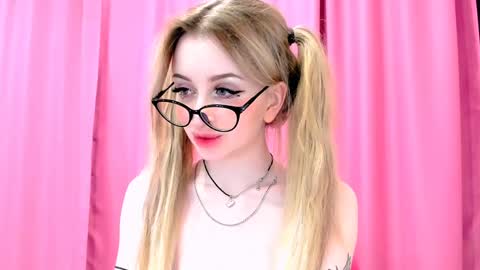 Arina online show from 01-26-25, 04:20