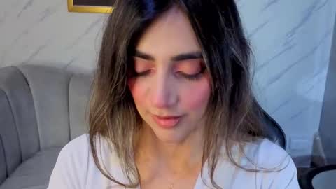 AGATHA online show from 03-12-26, 12:33