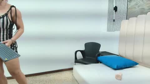 AGATHA online show from 11-28-25, 01:14