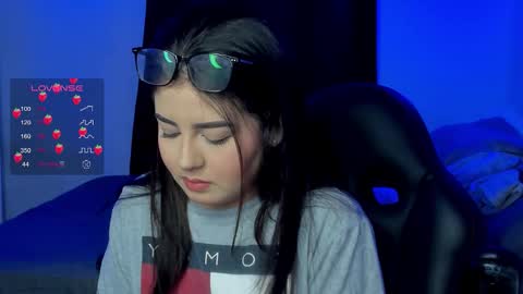 Cat online show from 11-22-25, 02:21