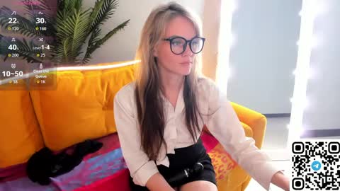 Snapshot of agatha_roose chatting on 06-05-26, 04:08 Agatha Rose online show from 06-05-26, 04:08