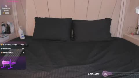 Agatha Steel online show from 03-11-25, 10:42