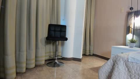 Snapshot of agathaa_white chatting on 09-22-25, 11:34 Agathaa white online show from 09-22-25, 11:34