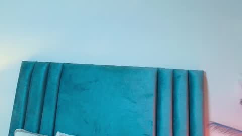 Snapshot of agathaa_white chatting on 10-30-25, 11:33 Agathaa white online show from 10-30-25, 11:33