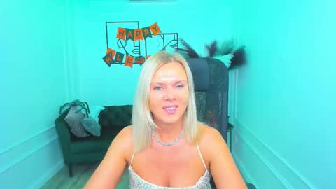 Agatha online show from 10-26-25, 07:53