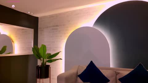 Agatha online show from 10-08-25, 06:38