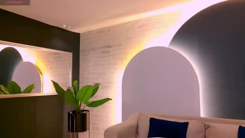 Agatha online show from 10-10-25, 07:02